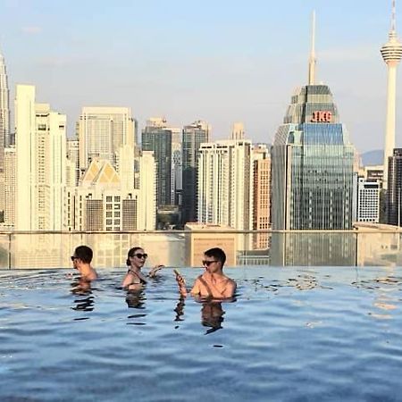 Regalia Suites With Infinity Pool Klcc By Staycation Homes クアラルンプール エクステリア 写真