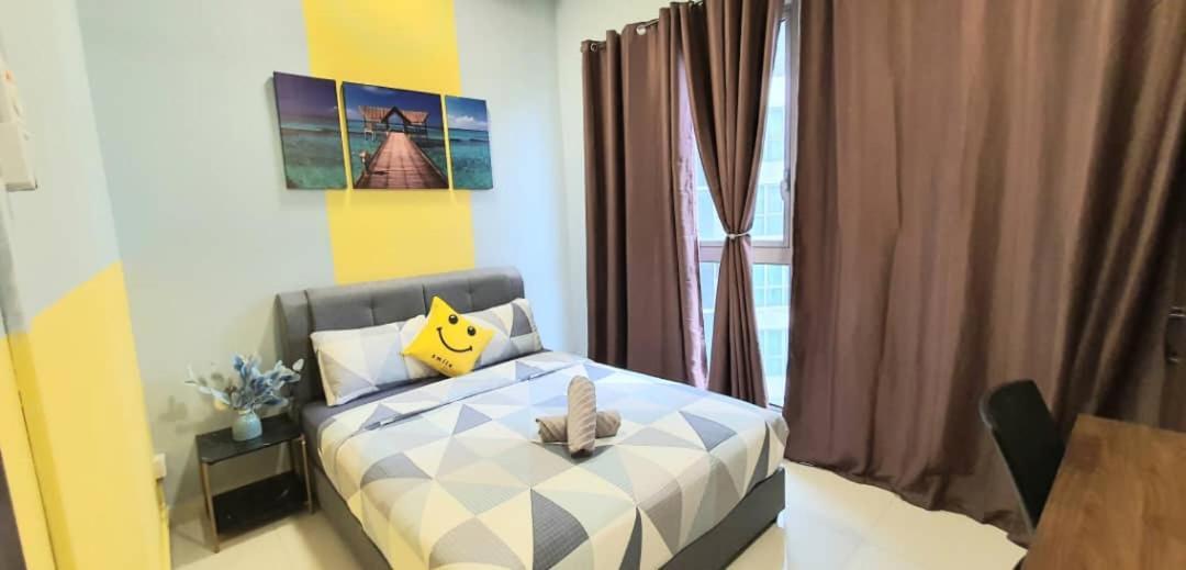 Regalia Suites With Infinity Pool Klcc By Staycation Homes クアラルンプール エクステリア 写真