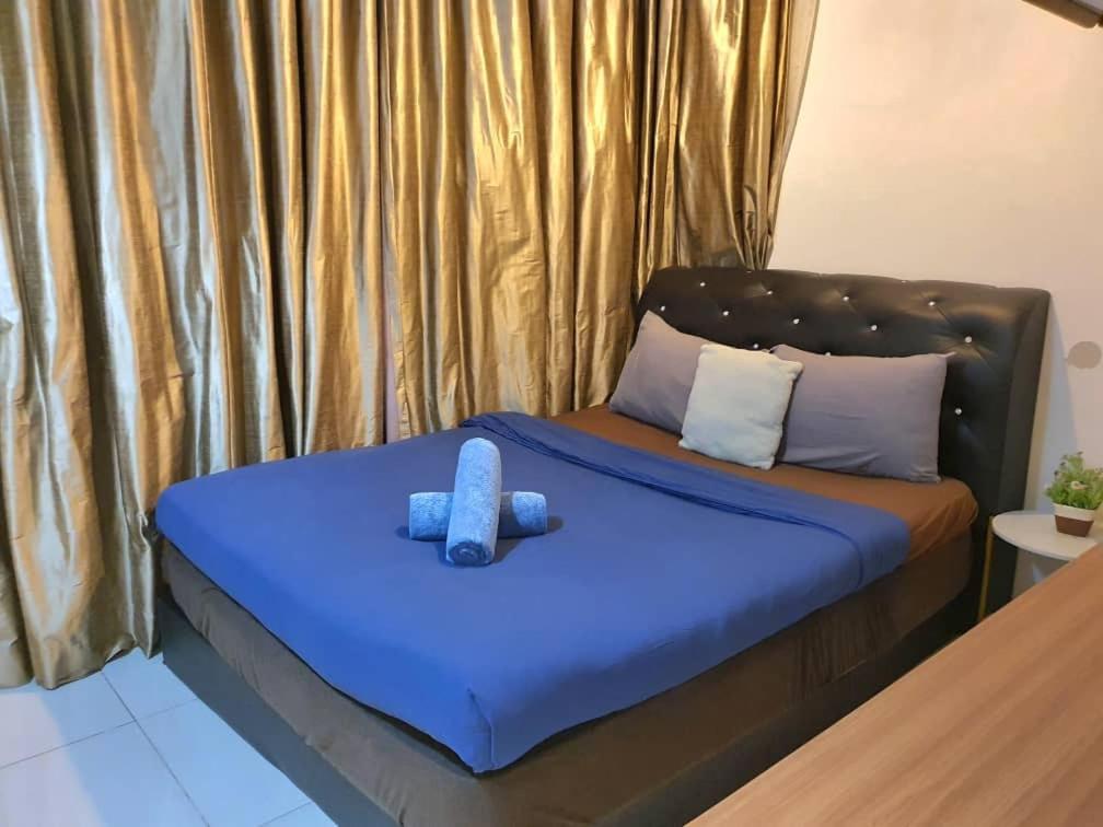 Regalia Suites With Infinity Pool Klcc By Staycation Homes クアラルンプール エクステリア 写真