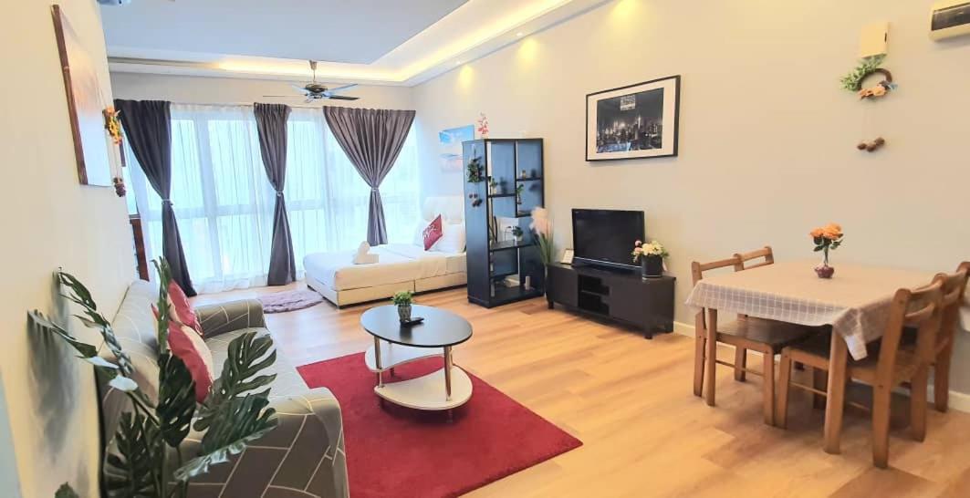 Regalia Suites With Infinity Pool Klcc By Staycation Homes クアラルンプール エクステリア 写真