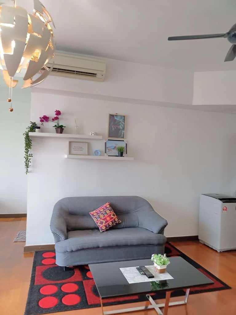 Regalia Suites With Infinity Pool Klcc By Staycation Homes クアラルンプール エクステリア 写真